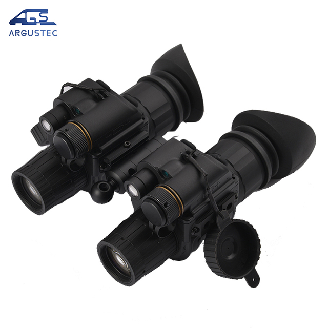 argustec ag​​t-dm2011頭盔類型的夜視鏡，用於野生動物狩獵熱範圍
